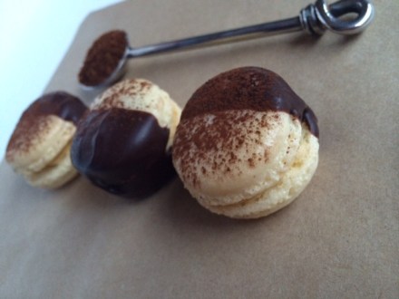 Cappuccino Macarons2